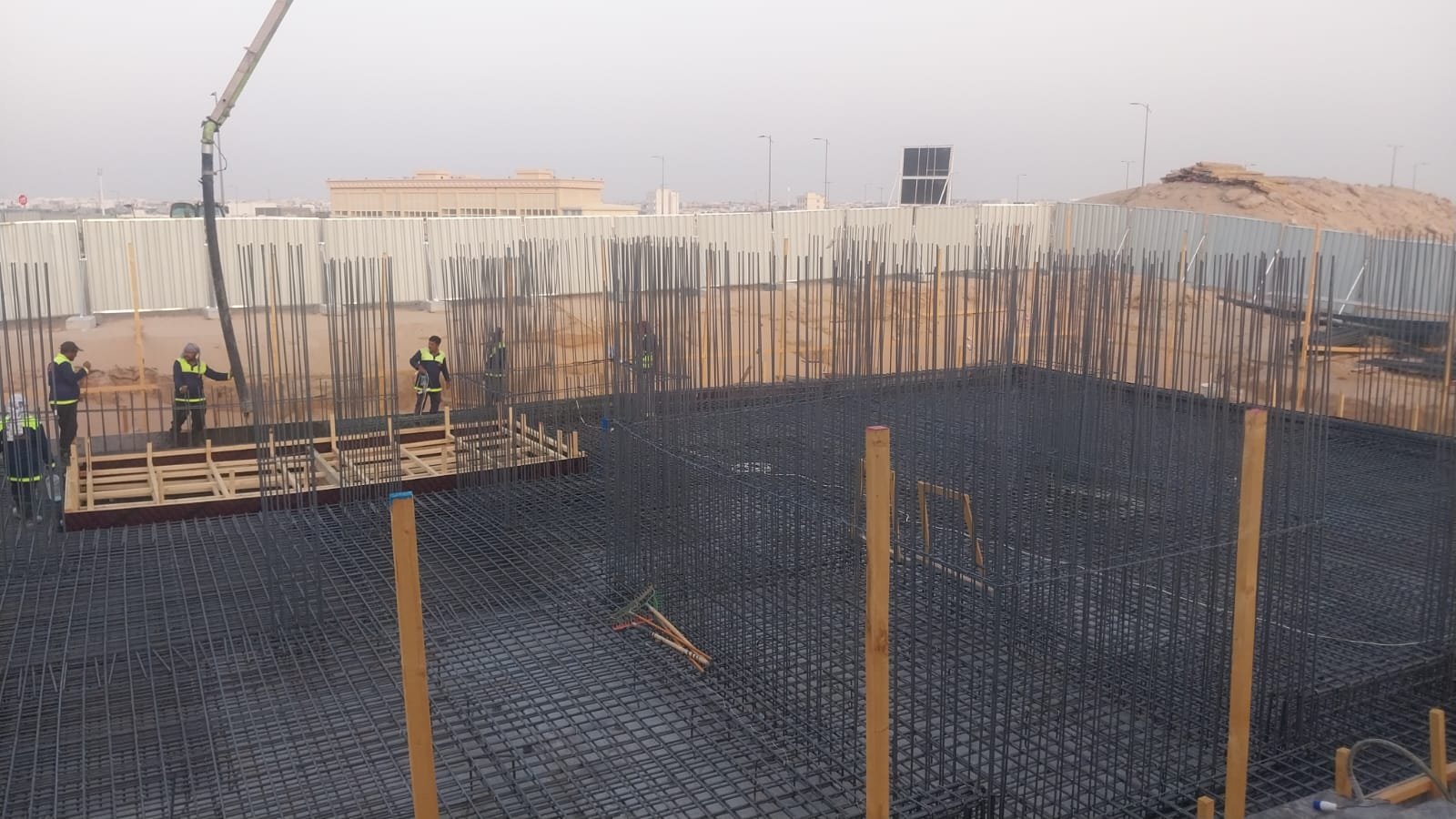 126454-147193-768288315944985